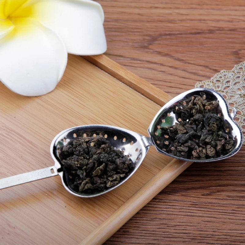 Heart-shaped tea infuser